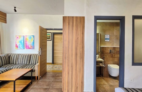 Haldwani Hotel | Hotel North House