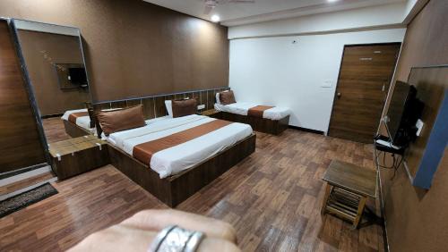 Thaltej Hotel | Hotel Nova Prime