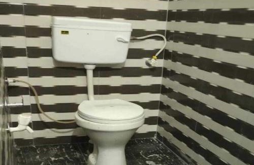 Hasanpur Hotel | Hotel O Diamond