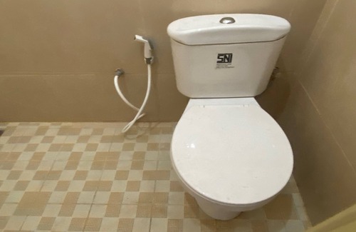 Kecamatan Janapria Hotel | Hotel O Gians Homestay Near SMKN 2 Kuripan