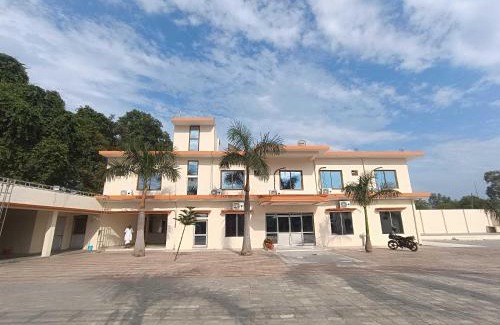 Haraiya Apartment | Hotel O Home Kanak Hotel & Resort Homestay