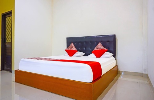 Makassar Hotel | Hotel O Homestay Anitha Syariah Makassar