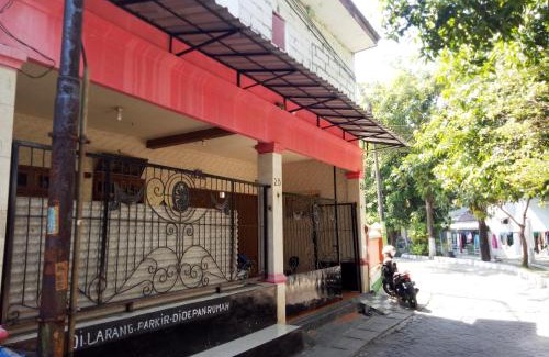 Surabaya Hotel | Hotel O Homestay Rungkut Syariah
