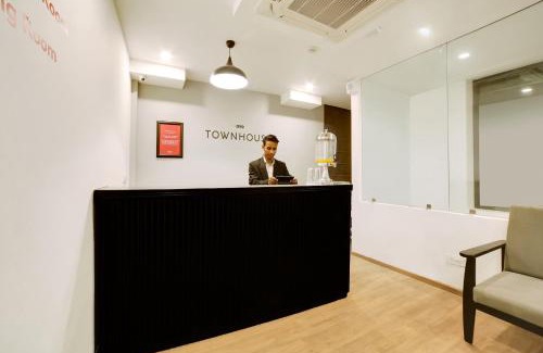 Sector 14 Hotel | Hotel O Mapple inn
