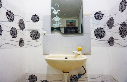 Setiabudi Hotel | Hotel O Royani Residence