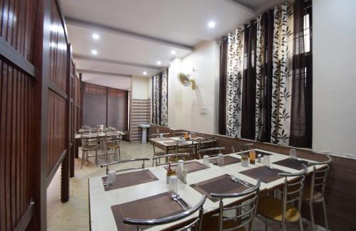 Raja Park Hotel | Hotel O Sky Inn