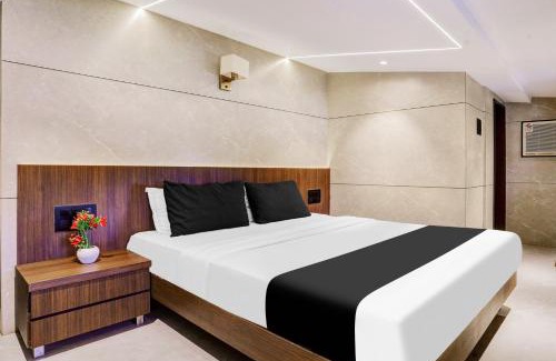 Dadar East Hotel | Hotel O Woodland