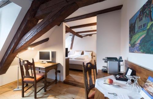 Tiefenbronn Hotel | Hotel Ochsen Post