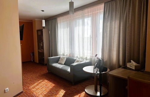 Jaromerice nad Rokytnou Hotel | Hotel Opera
