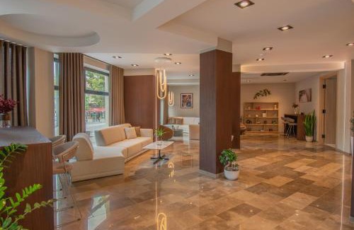 Momchilgrad Hotel | Hotel Osetia Garden