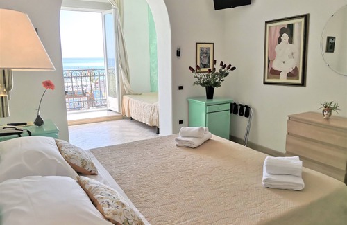 San Vincenzo Hotel | Hotel Ossidiana Stromboli Center