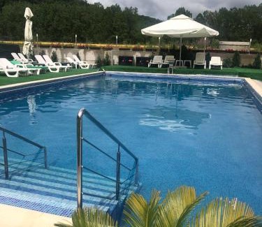 Calimanesti Hotel | Hotel Ostrov