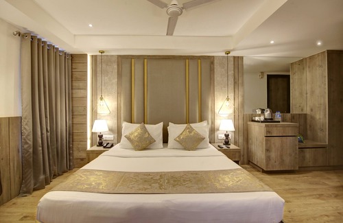 Patel Nagar Hotel | Hotel Palace Inn
