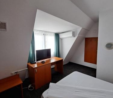 Bicaz Hotel | Hotel Pescarus Port Bicaz