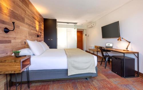 Machali Hotel | Hotel Piedra Verde