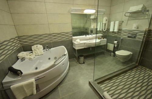Hai Omaria Hotel | HOTEL PLAZA ORAN
