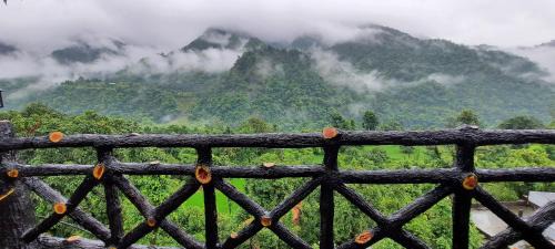 Amritpur Hotel | HOTEL POLOMAX