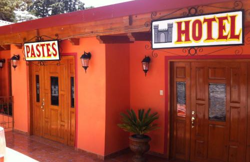 Mineral del Monte Hotel | Hotel Posada Castillo Panteon Ingles