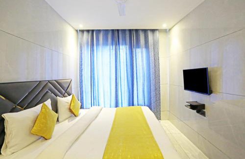 Jangpura Hotel | Hotel Preet Inn 05 mints walking Distance Nizamuddin Railway Station