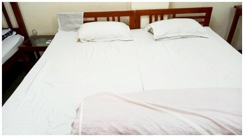 Panch Batti Hotel | HOTEL PREMIUM TOURIST INN Near Hockey Ring Jaipur