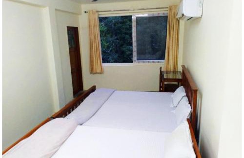 Panch Batti Hotel | HOTEL PREMIUM TOURIST INN Near Hockey Ring Jaipur
