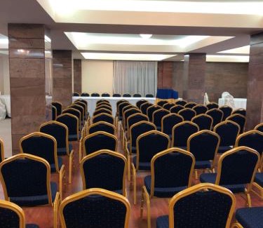 Scornicesti Hotel | Hotel President Scornicesti