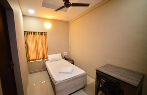 Kottakkal Hotel | Hotel Priya
