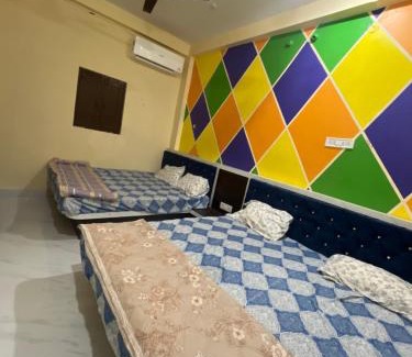 Omkareshwar Hotel | Hotel pujari palace