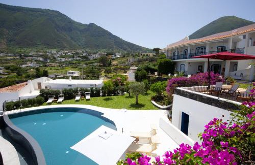 Malfa Hotel | Hotel Punta Scario