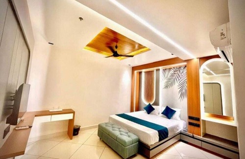 Amreli Hotel | HOTEL RAJ PALACE