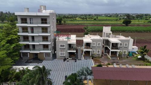 Khubi Hotel | Hotel Rajadhiraj