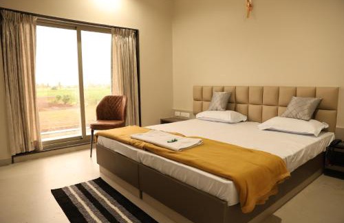 Khubi Hotel | Hotel Rajadhiraj