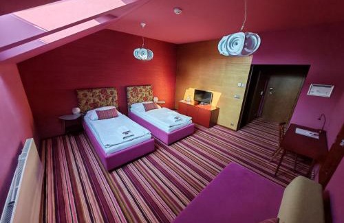 Nove Mesto nad Metuji Hotel | Hotel Rajská zahrada