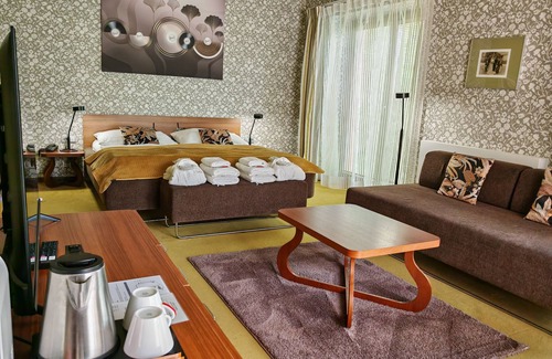 Nove Mesto nad Metuji Hotel | Hotel Rajska Zahrada