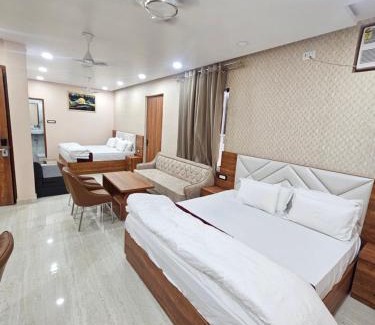 Sultanpur Hotel | Hotel Ram Lakhan Paradise