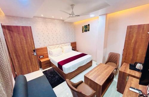 Sultanpur Hotel | Hotel Ram Lakhan Paradise