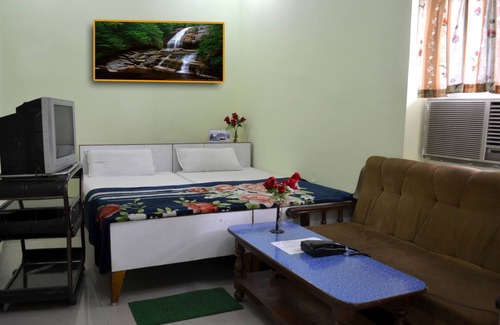 Hardoi House | Hotel Rama Palace
