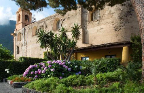 Malfa Hotel | Hotel Ravesi