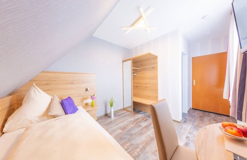 Wolfschlugen Hotel | Hotel Reinhardtshof Garni