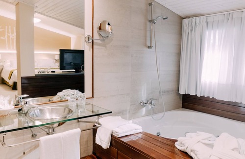 Urbanizacion El Montico Hotel | Hotel Resort El Montico