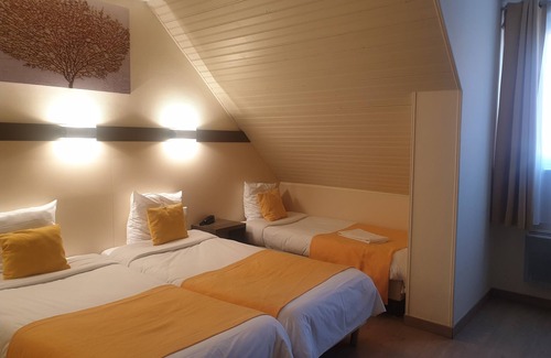 Neuf-Brisach Hotel | Hotel Restaurant Aux Deux Roses