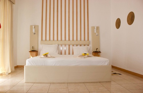 Pedra Badejo Hotel | Hotel Restaurant Falucho Paradise Beach