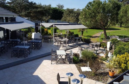 Saint-Victor Hotel | Hotel Restaurant Le Jardin Délice