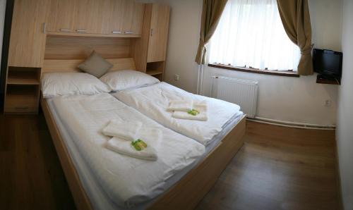 Krupka Hotel | Hotel & Restaurant Pod Kaštany