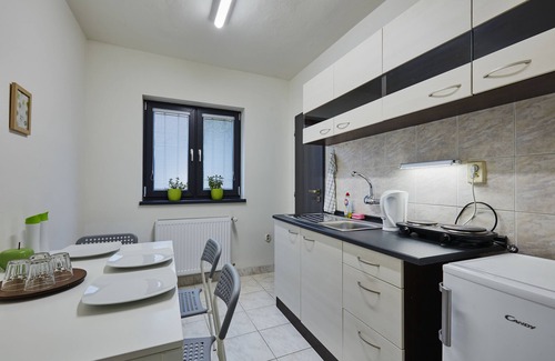 Juh RV Rental | Hotel & Restaurant Resort Barca - Campsite