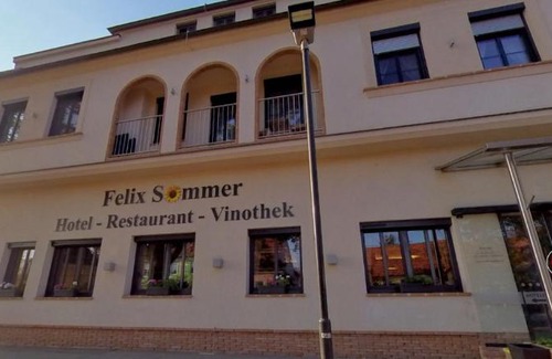 Auersthal Hotel | Hotel-Restaurant-Vinothek Felix Sommer