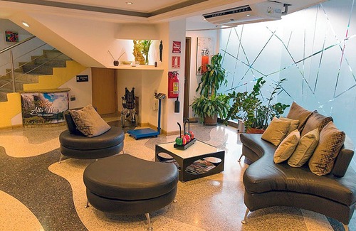 Catia La Mar Hotel | Hotel Restaurante Alto Mar C.A.