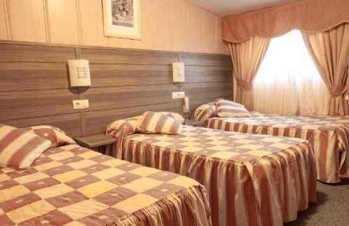 Oca de Arriba Hotel | Hotel Restaurante America