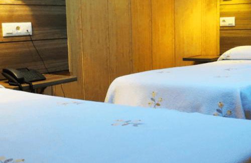 Oca de Arriba Hotel | Hotel Restaurante America