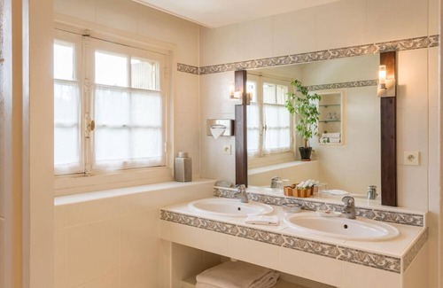 Loue Hotel | Hotel Ricordeau